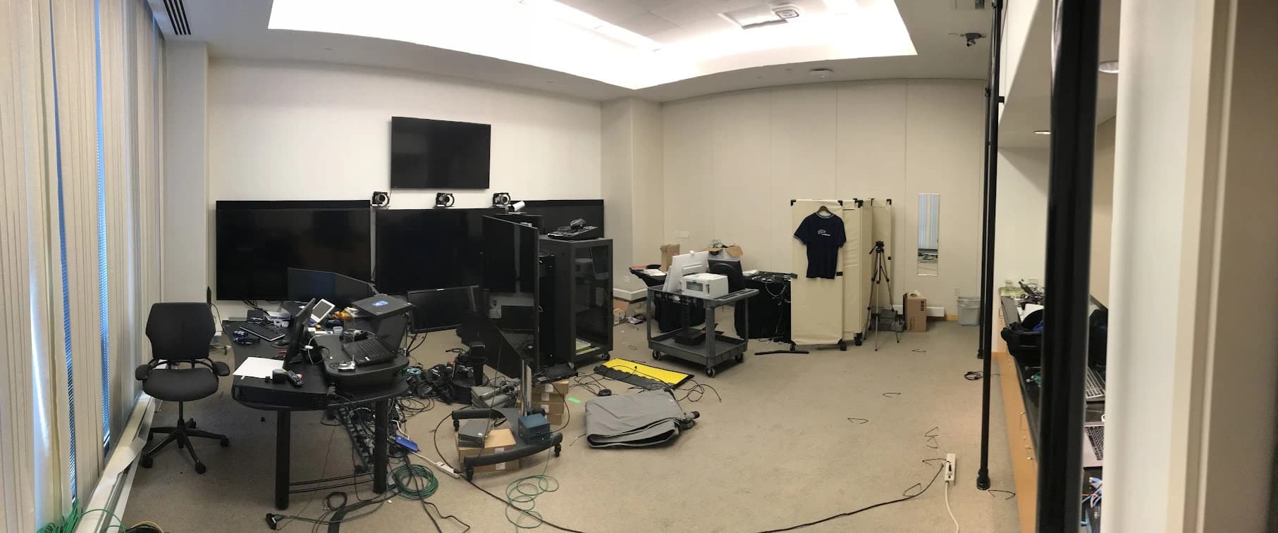 Cisco room during preparation before the green-screen studio installation