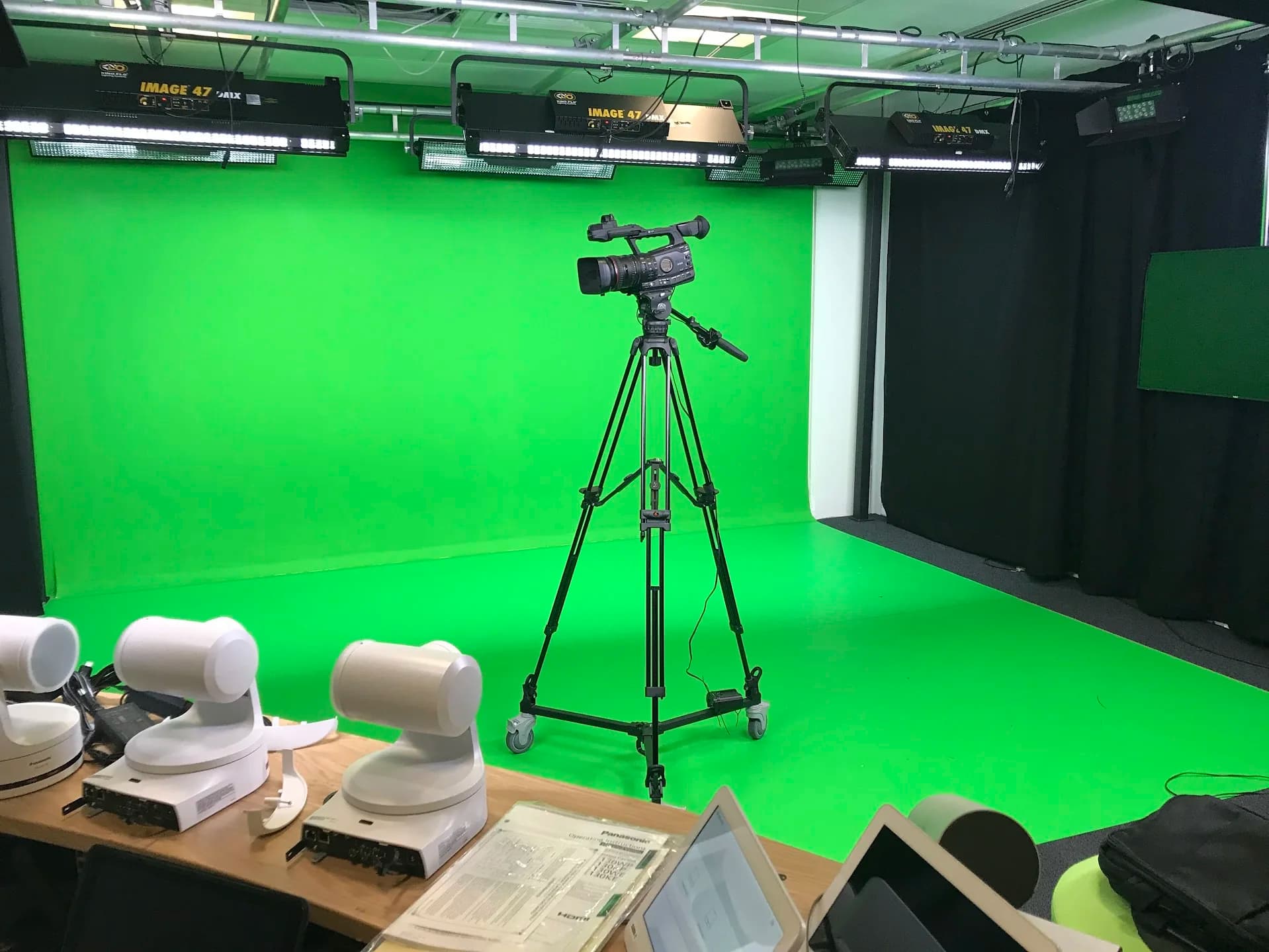 Cisco Bedfont Lakes studio with camera, ceiling-mounted production lighting, and integrated equipment