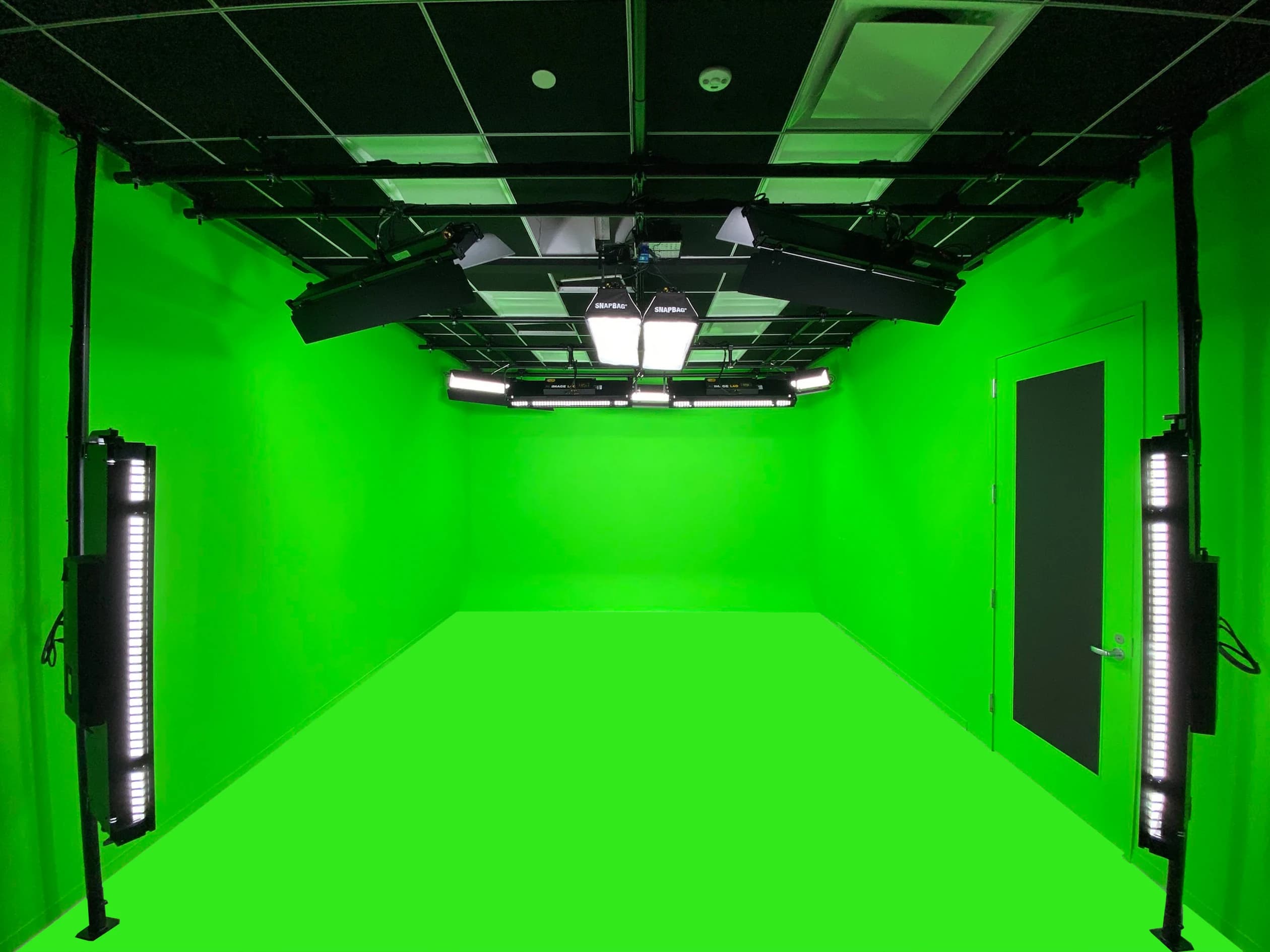 Completed Samsung green-screen capture room with overhead lighting